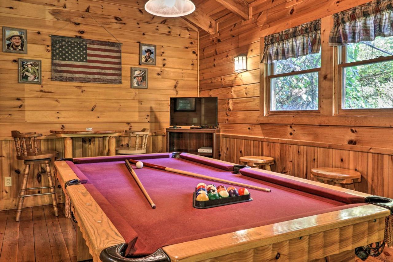 Cabin With Hot Tub And Deck, 3 Mi To Pigeon Forge Sevierville Kültér fotó