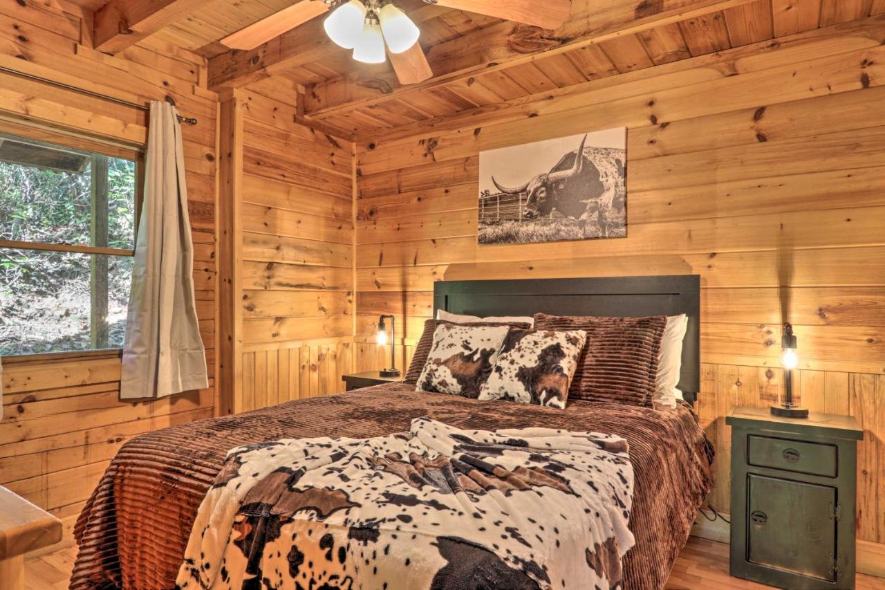 Cabin With Hot Tub And Deck, 3 Mi To Pigeon Forge Sevierville Kültér fotó