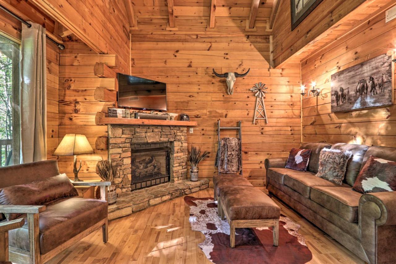Cabin With Hot Tub And Deck, 3 Mi To Pigeon Forge Sevierville Kültér fotó