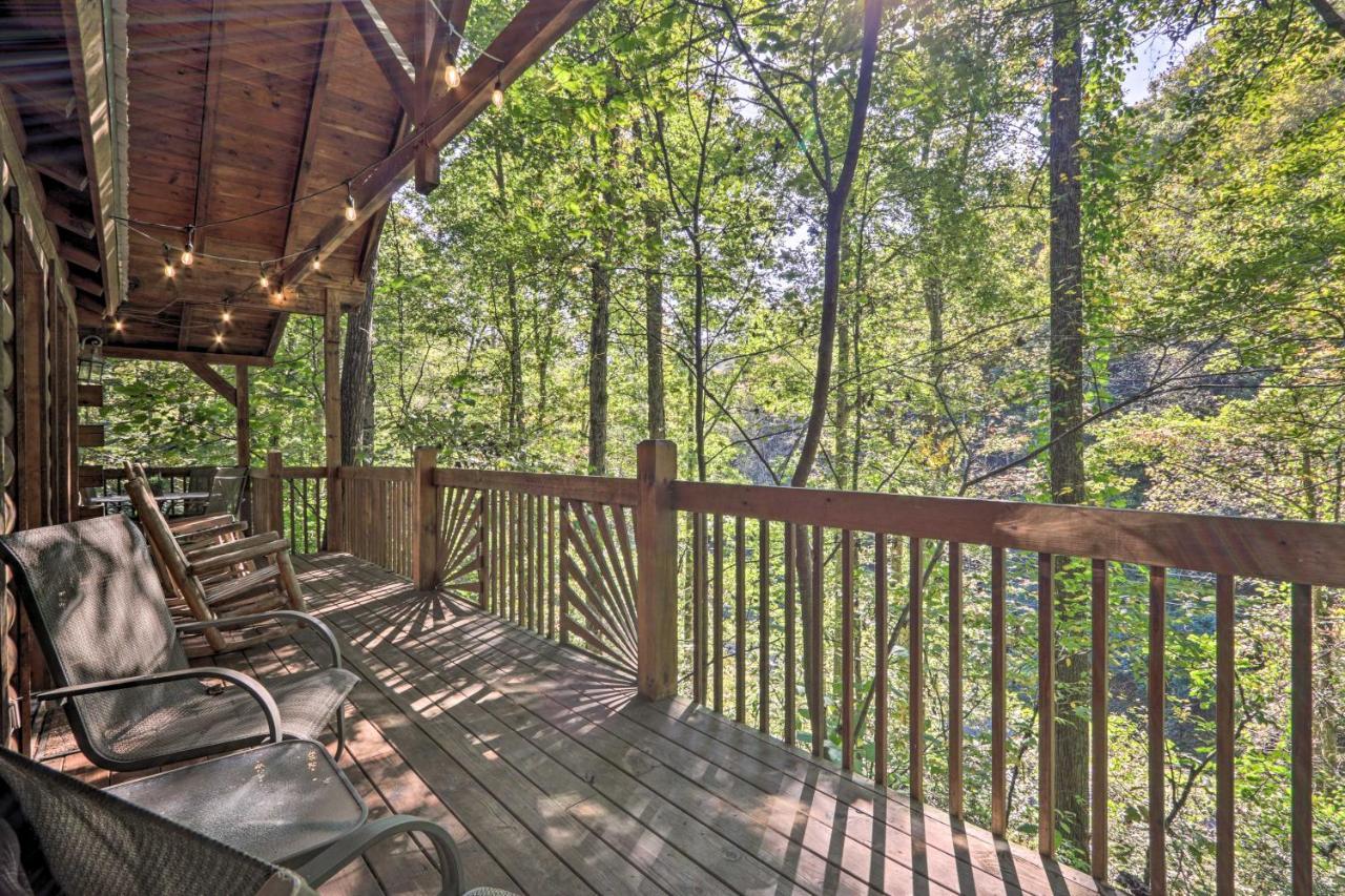 Cabin With Hot Tub And Deck, 3 Mi To Pigeon Forge Sevierville Kültér fotó